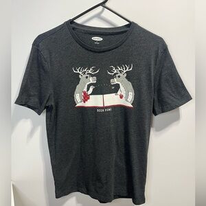 Deer (Beer) Pong Old Navy Graphic Tee Mens Small